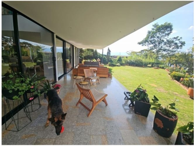 Casa de 4 alcobas en venta en El Poblado, Medellín, 458 m² · foto 19 de 24