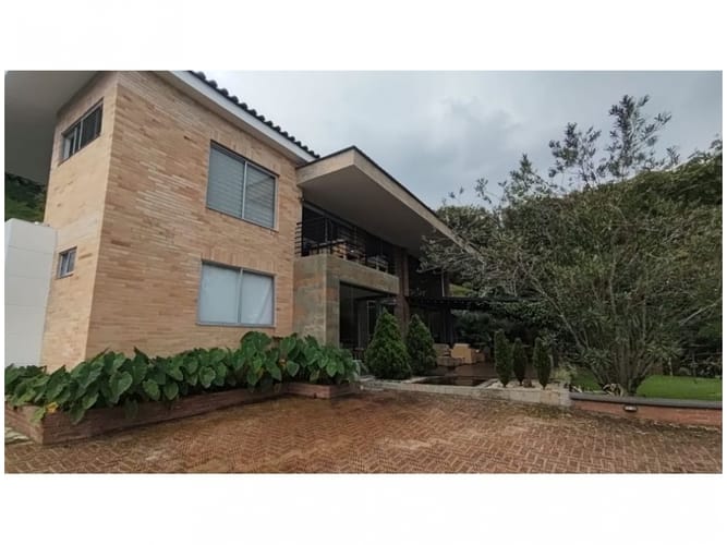 Casa de 4 alcobas en venta en Las Palmas, Medellín, 500 m² · foto 15 de 24
