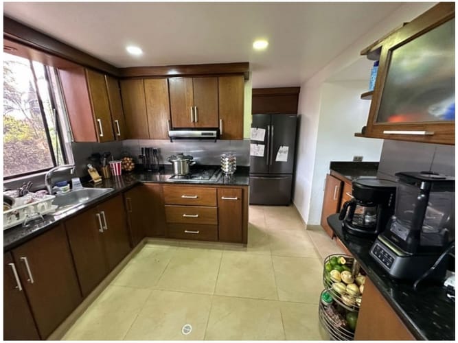 Casa de 5 alcobas en venta en Camino Verde, Envigado, 236 m² · foto 3 de 24