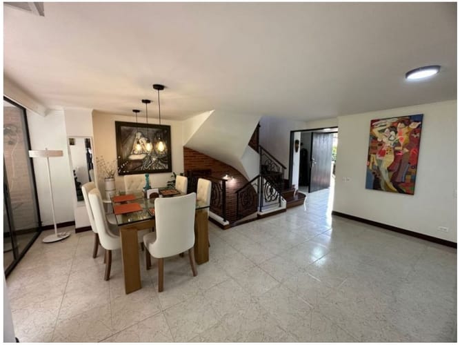 Casa de 5 alcobas en venta en Camino Verde, Envigado, 236 m² · foto 11 de 24
