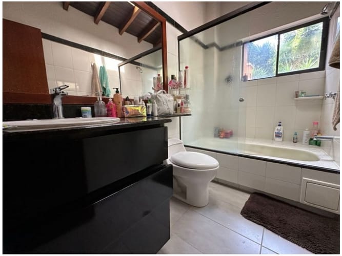 Casa de 5 alcobas en venta en Camino Verde, Envigado, 236 m² · foto 23 de 24