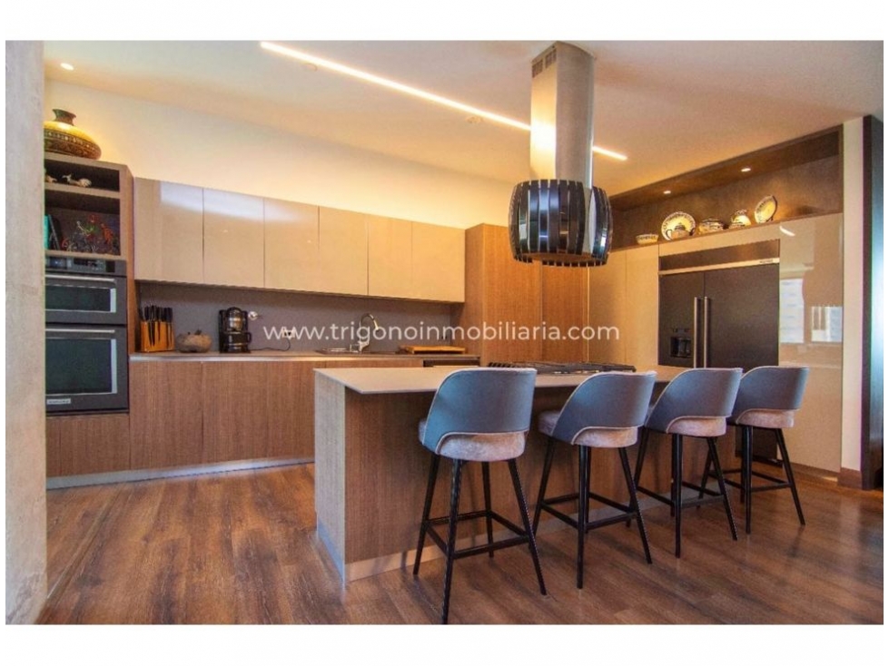 Apartamento en venta en El Poblado, Medellín · foto 4 de 23