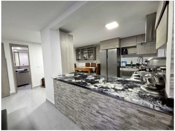 Apartamento de 3 alcobas en venta en Las Lomas, Medellín, 124 m² · foto 3 de 14