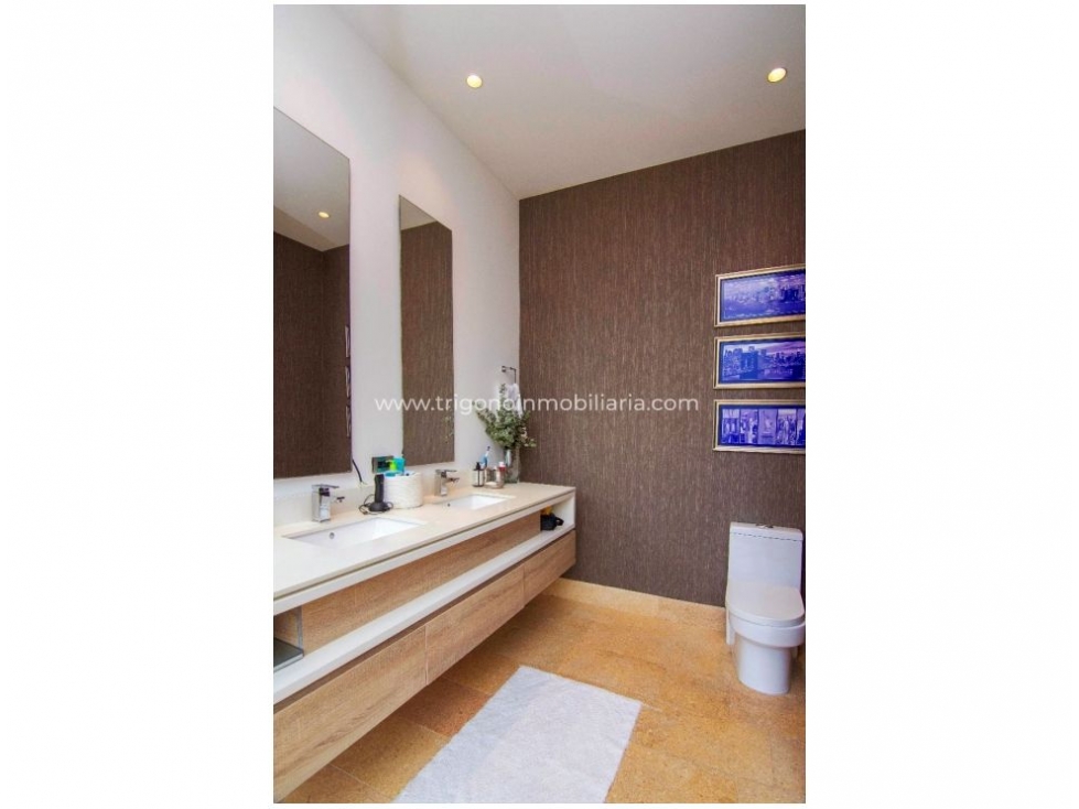 Apartamento en venta en El Poblado, Medellín · foto 13 de 23