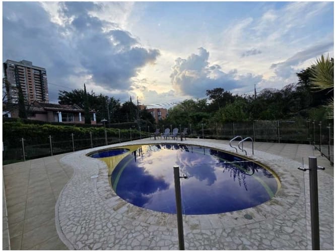 Apartamento de 3 alcobas en venta en Las Lomas, Medellín, 124 m² · foto 13 de 14