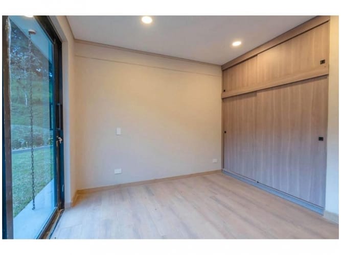 Casa de 3 alcobas en venta en Sajonia, Rionegro, 235 m² · foto 18 de 22