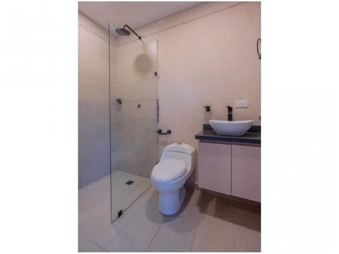 Casa de 3 alcobas en venta en Sajonia, Rionegro, 235 m² · foto 20 de 22