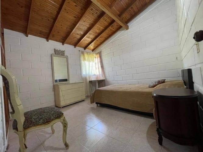 Finca en venta en Actividad Multiple, Copacabana, 180 m² · foto 9 de 24
