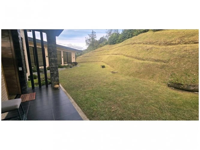 Casa de 3 alcobas en venta en Vía Las Palmas, Envigado, 417 m² · foto 5 de 24