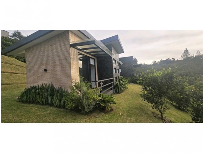 Casa de 3 alcobas en venta en Vía Las Palmas, Envigado, 417 m² · foto 6 de 24