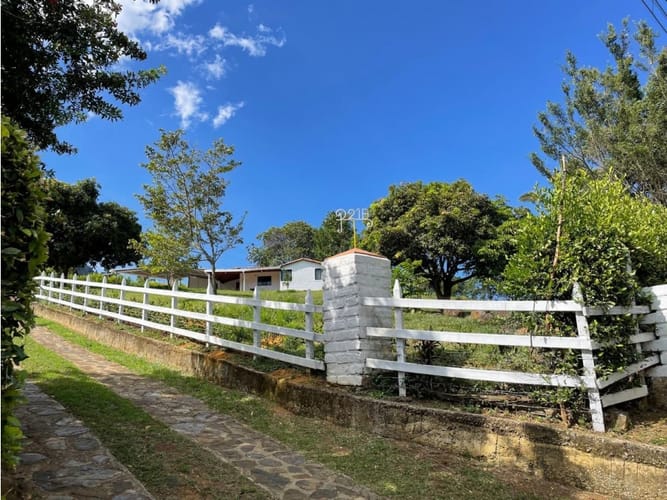 Finca en venta en Actividad Multiple, Copacabana, 180 m² · foto 21 de 24