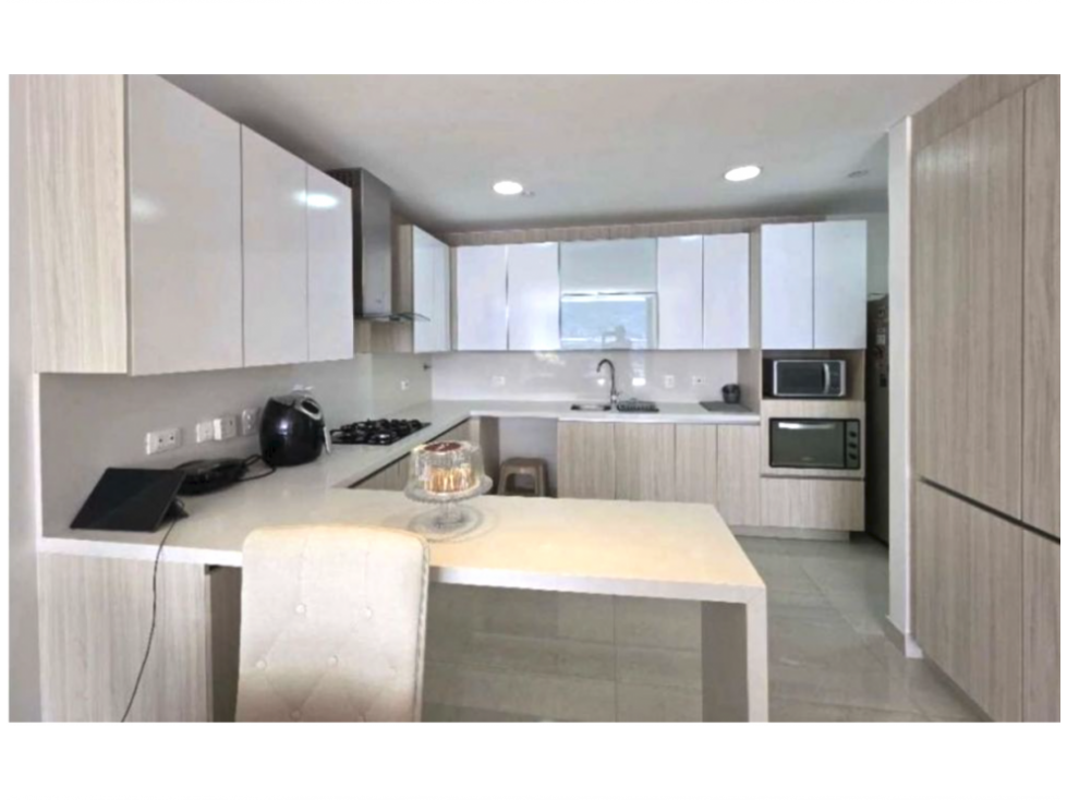 Apartamento en venta en Loma Benedictinos, Medellín · foto 13 de 19