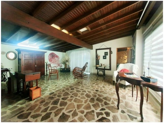 Casa de 4 alcobas en venta en Laureles, Medellín, 450 m² · foto 10 de 21