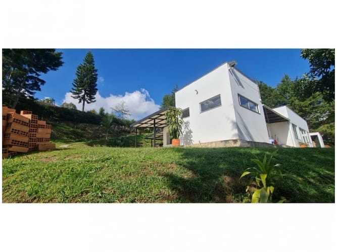 Casa de 4 alcobas en venta en Abreo, Rionegro, 427 m² · foto 4 de 23