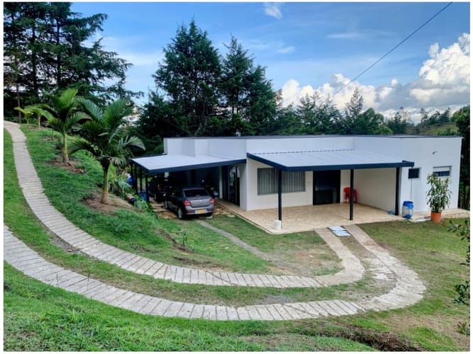Casa de 4 alcobas en venta en Abreo, Rionegro, 427 m² · foto 5 de 23