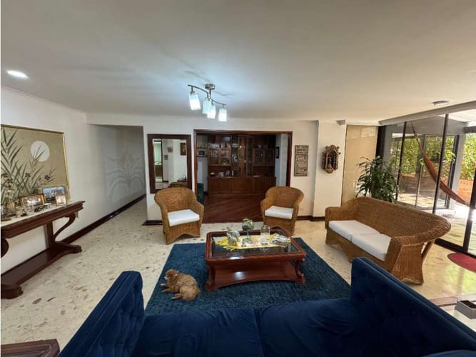 Apartamento de 4 alcobas en venta en El Poblado, Medellín, 321 m² · foto 2 de 17