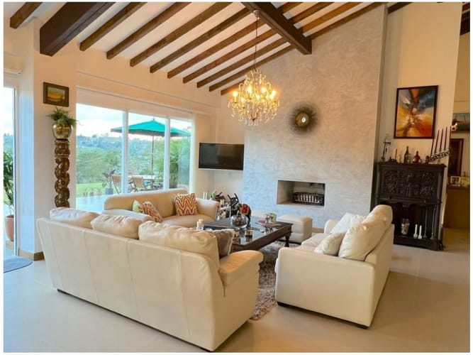 Casa de 4 alcobas en venta en Pantanillo, El Retiro, 535 m² · foto 2 de 20