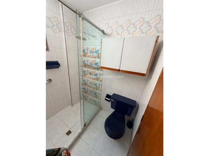 Casa de 5 alcobas en venta en Estadio, Medellín, 195 m² · foto 11 de 18