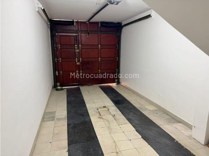 Casa de 5 alcobas en venta en Estadio, Medellín, 195 m² · foto 17 de 18