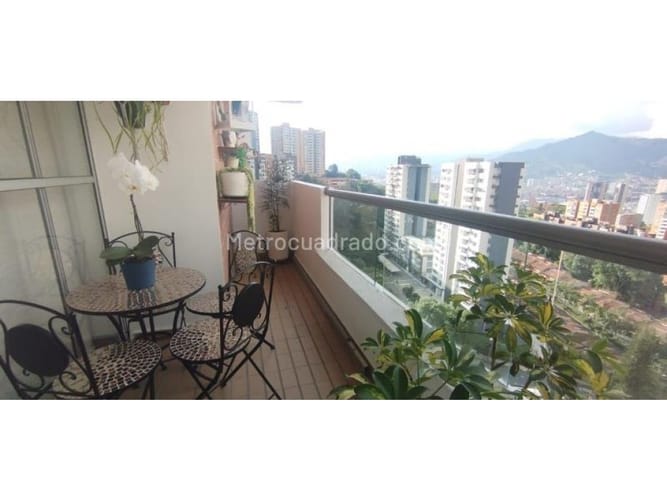 Apartamento en venta en La Cuenca, Envigado · foto 9 de 21