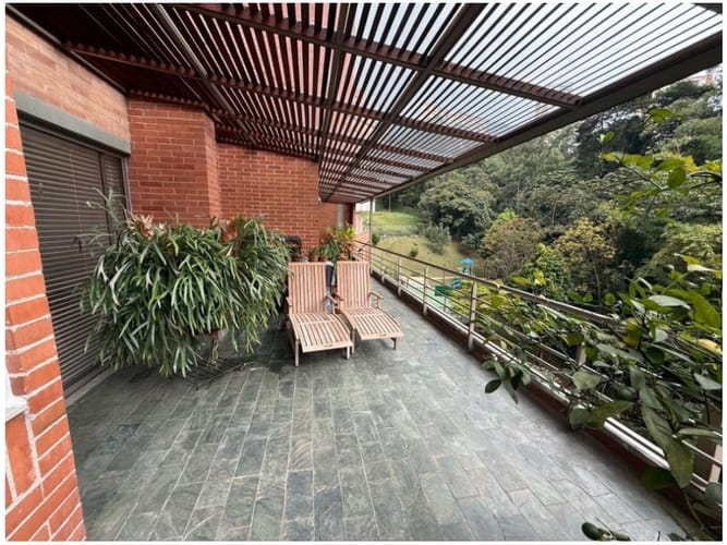 Apartamento de 3 alcobas en venta en Los Naranjos, Medellín, 280 m² · foto 7 de 20