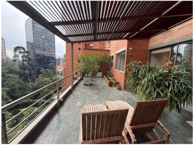 Apartamento de 3 alcobas en venta en Los Naranjos, Medellín, 280 m² · foto 8 de 20