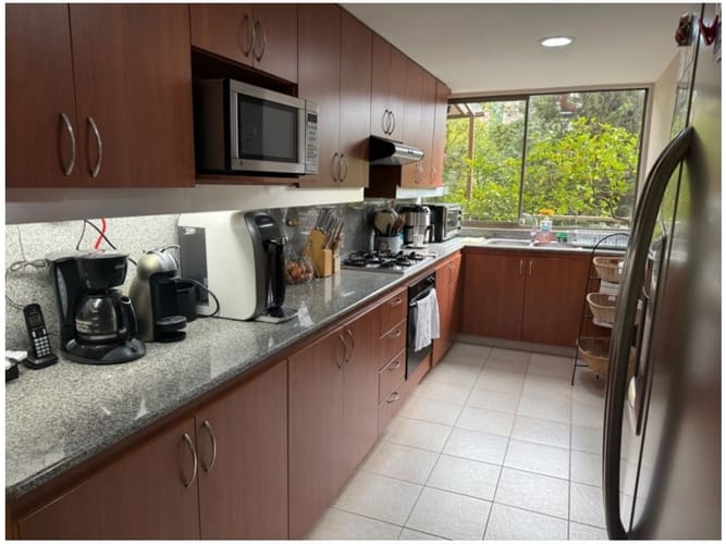 Apartamento de 3 alcobas en venta en Los Naranjos, Medellín, 280 m² · foto 10 de 20