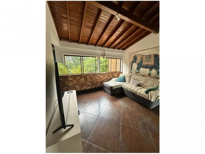 Apartamento de 4 alcobas en venta en Carlos E Restrepo, Medellín, 115 m² · foto 3 de 16