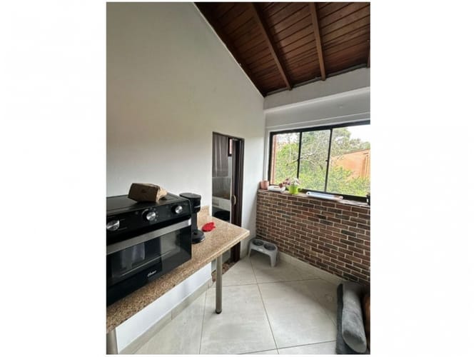 Apartamento de 4 alcobas en venta en Carlos E Restrepo, Medellín, 115 m² · foto 7 de 16