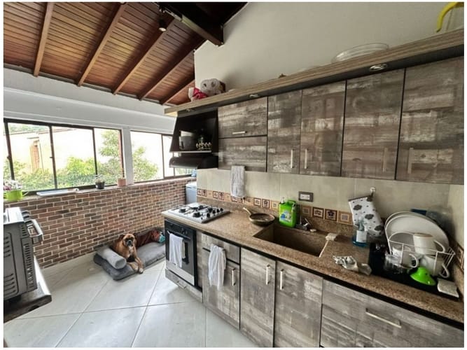 Apartamento de 4 alcobas en venta en Carlos E Restrepo, Medellín, 115 m² · foto 8 de 16