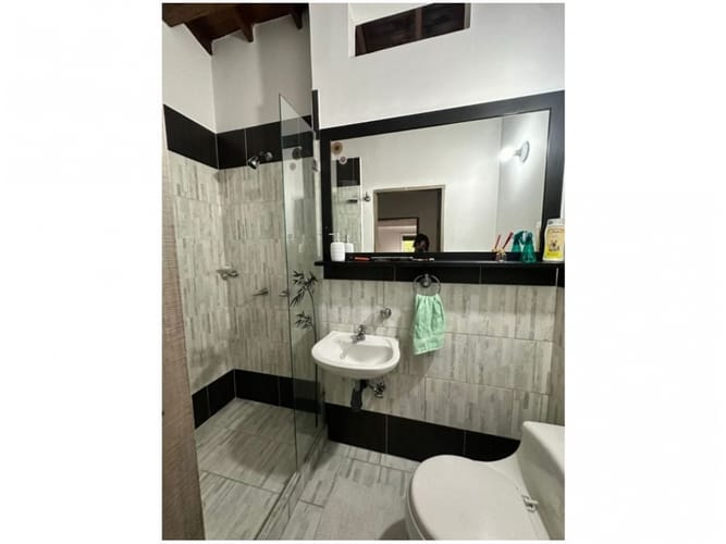 Apartamento de 4 alcobas en venta en Carlos E Restrepo, Medellín, 115 m² · foto 9 de 16