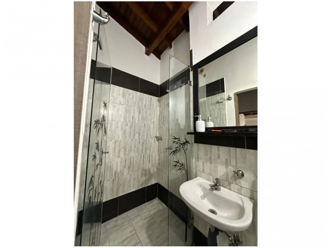 Apartamento de 4 alcobas en venta en Carlos E Restrepo, Medellín, 115 m² · foto 16 de 16