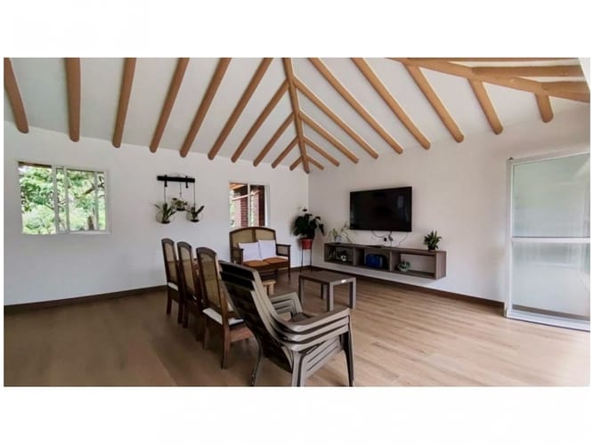 Casa de 4 alcobas en venta en Actividad Multiple, Copacabana, 594 m² · foto 14 de 24