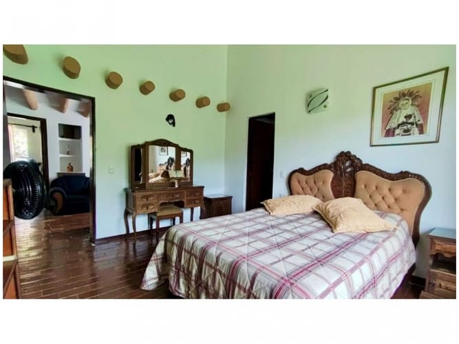 Casa de 4 alcobas en venta en Actividad Multiple, Copacabana, 594 m² · foto 22 de 24