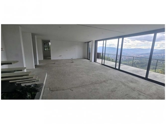 Casa de 3 alcobas en venta en Loma Del Escobero, Envigado, 275 m² · foto 5 de 14