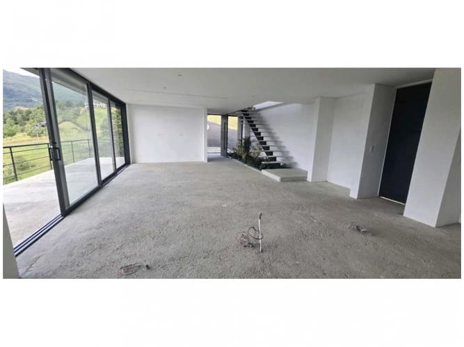 Casa de 3 alcobas en venta en Loma Del Escobero, Envigado, 275 m² · foto 6 de 14