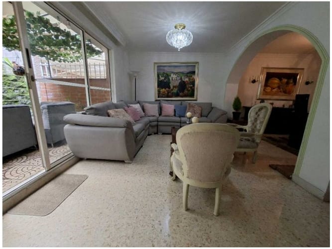 Casa de 4 alcobas en venta en Castropol, Medellín, 175 m² · foto 8 de 24