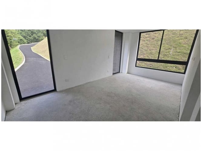 Casa de 3 alcobas en venta en Loma Del Escobero, Envigado, 275 m² · foto 13 de 14