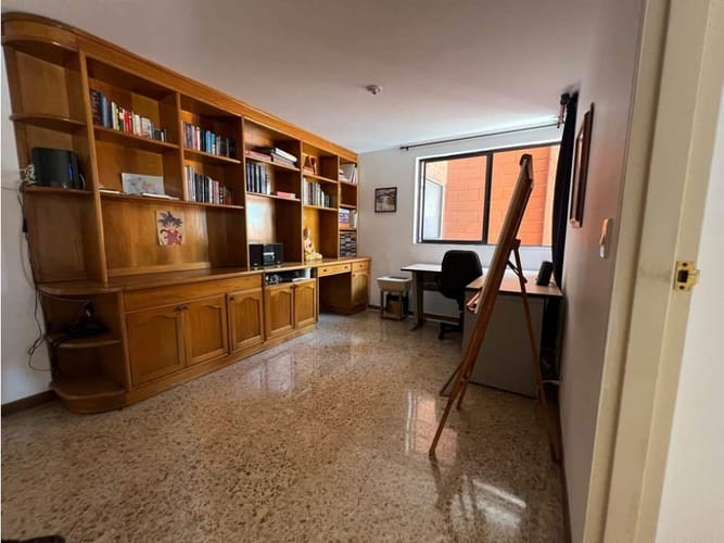 Apartamento en venta en Laureles, Medellín · foto 8 de 13