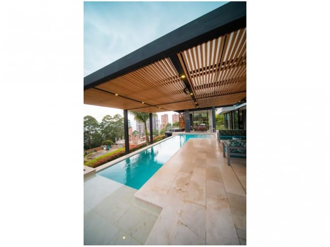 Casa de 4 alcobas en venta en El Tesoro, Medellín, 700 m² · foto 22 de 24