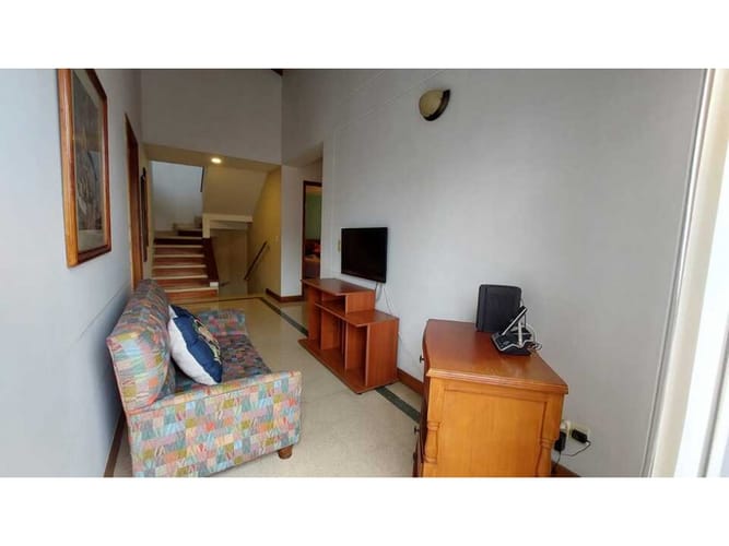 Casa de 4 alcobas en venta en Loma Del Esmeraldal, Envigado, 189 m² · foto 2 de 19