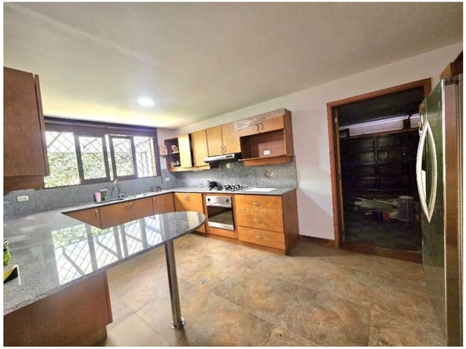 Casa de 3 alcobas en venta en Alejandría, Medellín, 230 m² · foto 5 de 22