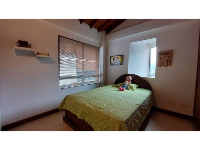 Casa de 4 alcobas en venta en Loma Del Esmeraldal, Envigado, 189 m² · foto 11 de 19