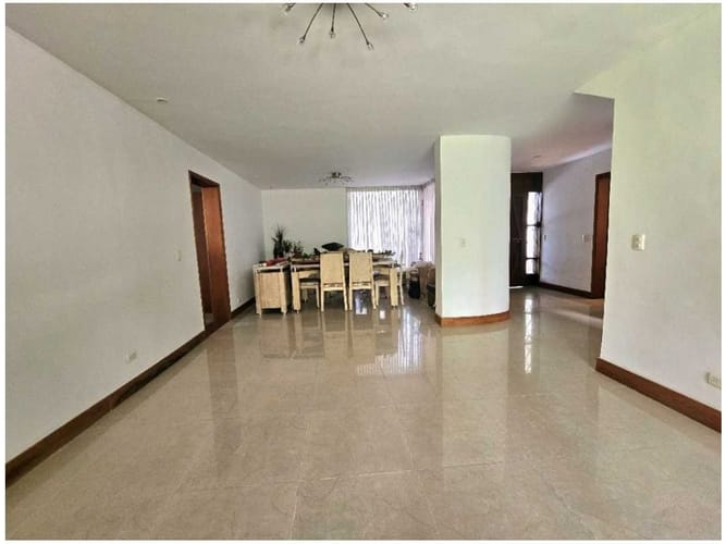 Casa de 3 alcobas en venta en Alejandría, Medellín, 230 m² · foto 10 de 22