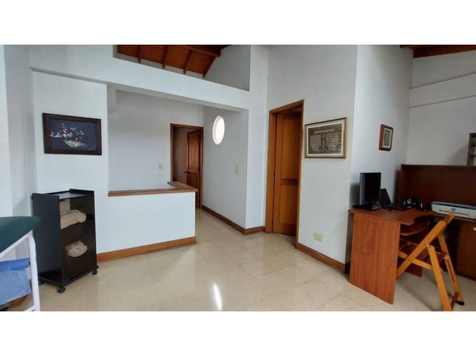 Casa de 4 alcobas en venta en Loma Del Esmeraldal, Envigado, 189 m² · foto 16 de 19