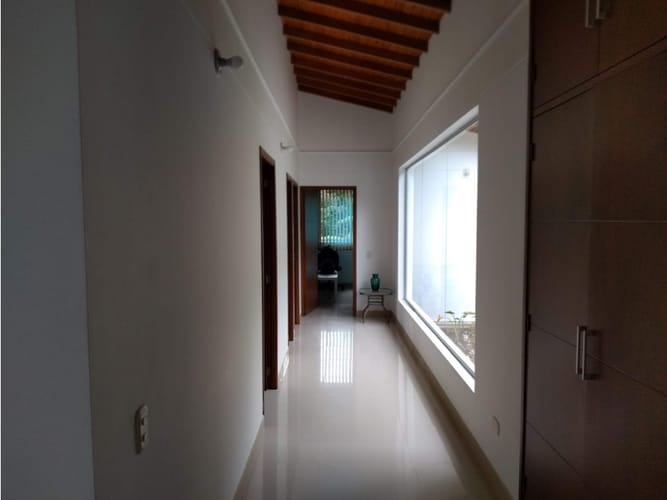 Casa de 3 alcobas en venta en La Catedral, Envigado, 160 m² · foto 3 de 11