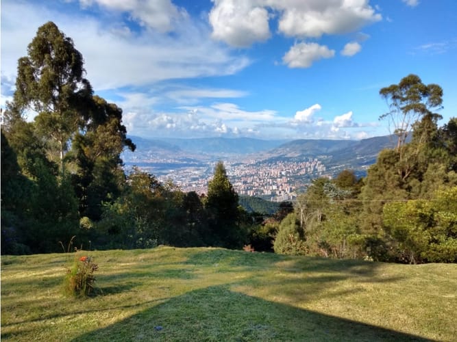 Casa de 3 alcobas en venta en La Catedral, Envigado, 160 m² · foto 6 de 11