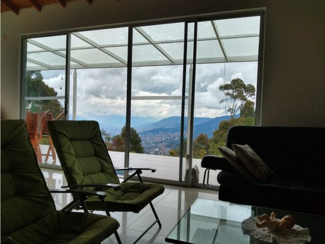 Casa de 3 alcobas en venta en La Catedral, Envigado, 160 m² · foto 8 de 11