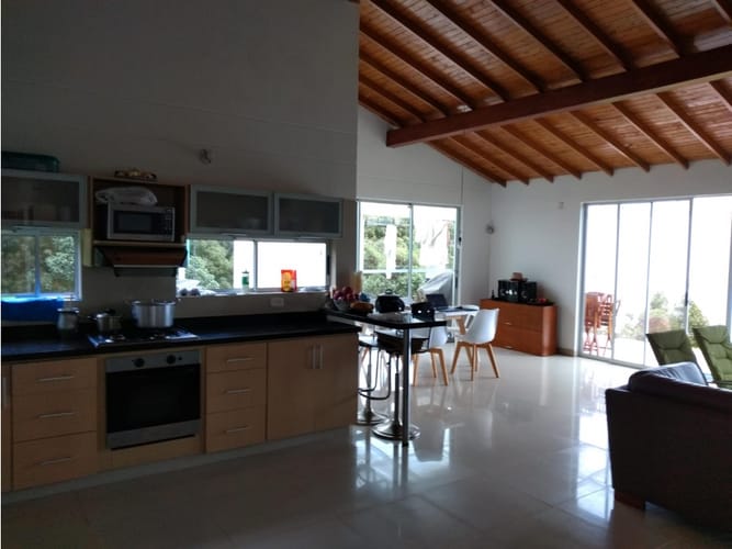 Casa de 3 alcobas en venta en La Catedral, Envigado, 160 m² · foto 9 de 11