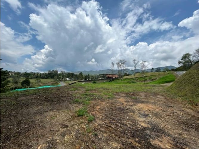 Lote en venta en Los Salados, El Retiro, 1704 m² · foto 4 de 11